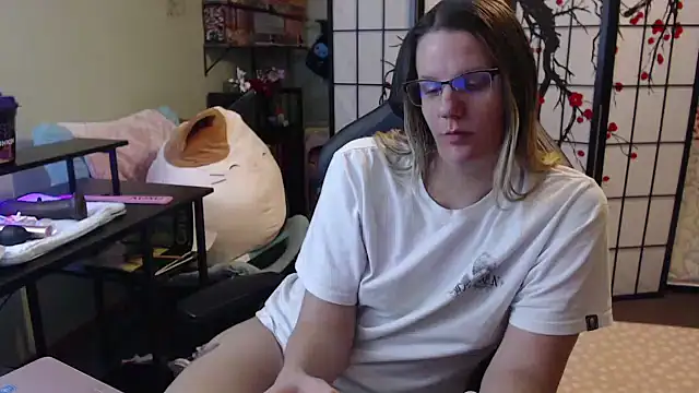 Sarahtineke online show from 02/03/26, 10:59