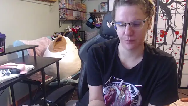 Sarahtineke online show from 03/04/26, 03:40