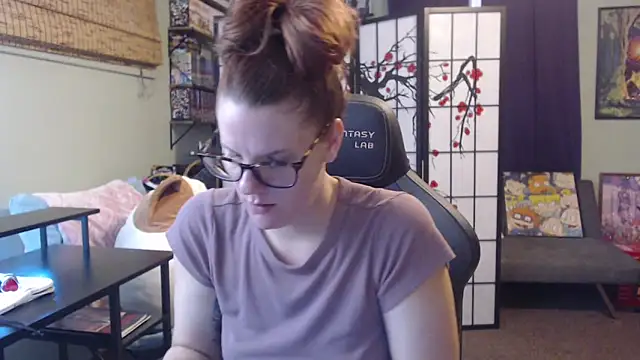 Sarahtineke online show from 05/26/26, 05:53