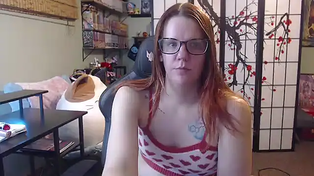 Sarahtineke online show from 05/28/26, 05:10