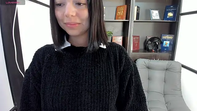 Snapshot of NicolRoss_ chatting on 09/19/25, 12:50 NicolRoss  online show from 09/19/25, 12:50