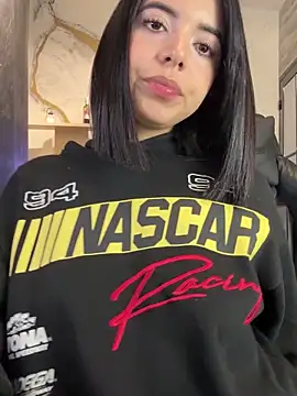 Snapshot of NicolRoss_ chatting on 11/09/25, 05:11 NicolRoss online show from 11/09/25, 05:11