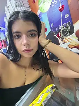 Snapshot of NicolRoss_ chatting on 05/23/26, 10:36 NicolRoss online show from 05/23/26, 10:36
