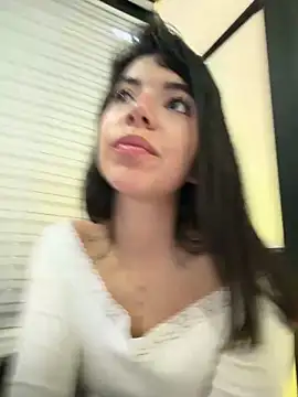 Snapshot of NicolRoss_ chatting on 05/26/26, 12:45 NicolRoss online show from 05/26/26, 12:45
