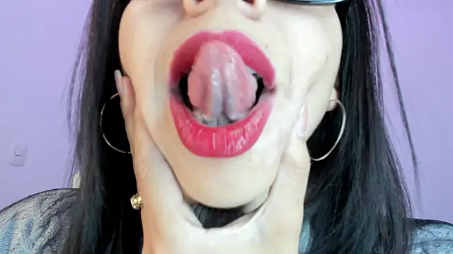 Snapshot of Katty_mouth chatting on 06/25/26, 04:44 Katty mouth online show from 06/25/26, 04:44