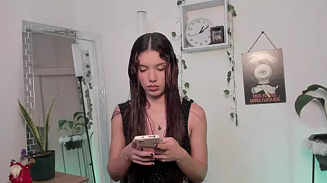 Snapshot of Emperatriiz chatting on 01/07/25, 06:14 Emperatriiz online show from 01/07/25, 06:14