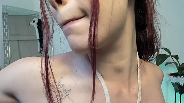 Snapshot of Emperatriiz chatting on 01/11/25, 06:12 Emperatriiz online show from 01/11/25, 06:12