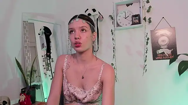 Snapshot of Emperatriiz chatting on 01/20/25, 07:04 Emperatriiz online show from 01/20/25, 07:04