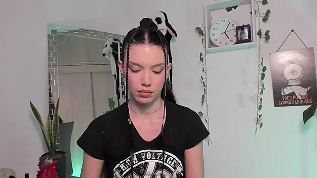 Snapshot of Emperatriiz chatting on 01/31/25, 10:10 Emperatriiz online show from 01/31/25, 10:10