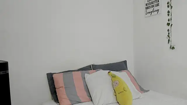 Snapshot of Emperatriiz chatting on 10/17/25, 08:00 Emperatriiz online show from 10/17/25, 08:00