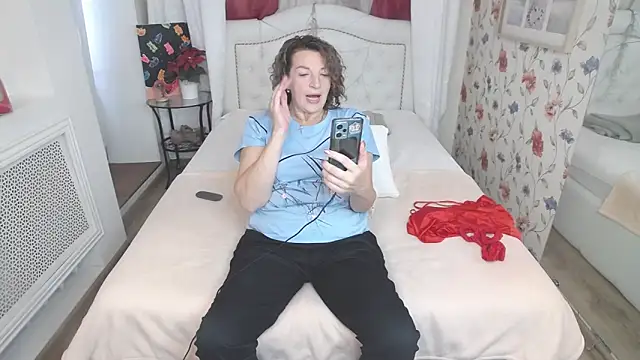 AmiHotGranny online show from 09/13/25, 12:49