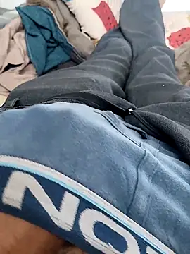 Snapshot of Monster_Bigdick chatting on 11/06/25, 06:58 Monster Bigdick online show from 11/06/25, 06:58