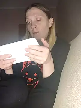 Snapshot of LeraSweet chatting on 12/16/24, 07:21 LeraSweet online show from 12/16/24, 07:21