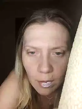 Snapshot of LeraSweet chatting on 01/26/25, 07:52 LeraSweet online show from 01/26/25, 07:52