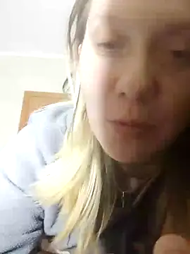 Snapshot of LeraSweet chatting on 03/21/25, 09:23 LeraSweet online show from 03/21/25, 09:23