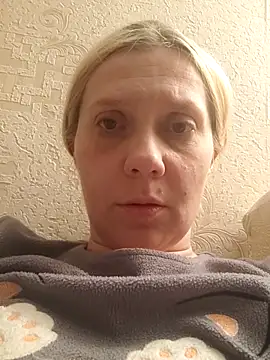 Snapshot of LeraSweet chatting on 10/16/25, 06:31 LeraSweet online show from 10/16/25, 06:31