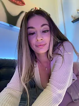 Snapshot of IsabellaEtthan chatting on 03/01/25, 11:47 IsabellaEtthan online show from 03/01/25, 11:47