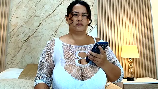 Snapshot of IsabellMendez_ chatting on 07/24/26, 09:13 IsabellMendez online show from 07/24/26, 09:13