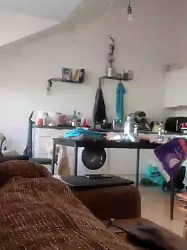 Snapshot of eltoulou chatting on 01/12/25, 03:03 eltoulou online show from 01/12/25, 03:03