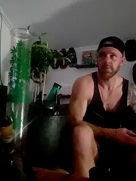 Snapshot of eltoulou chatting on 01/18/25, 07:15 eltoulou online show from 01/18/25, 07:15