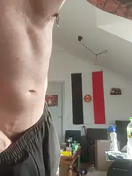 Snapshot of eltoulou chatting on 02/01/25, 09:43 eltoulou online show from 02/01/25, 09:43