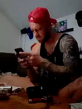 Snapshot of eltoulou chatting on 02/08/25, 10:51 eltoulou online show from 02/08/25, 10:51