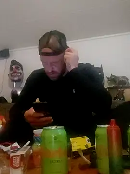 Snapshot of eltoulou chatting on 02/16/25, 08:33 eltoulou online show from 02/16/25, 08:33