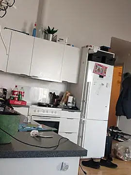 Snapshot of eltoulou chatting on 03/01/25, 03:05 eltoulou online show from 03/01/25, 03:05