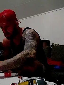 Snapshot of eltoulou chatting on 03/04/25, 05:34 eltoulou online show from 03/04/25, 05:34