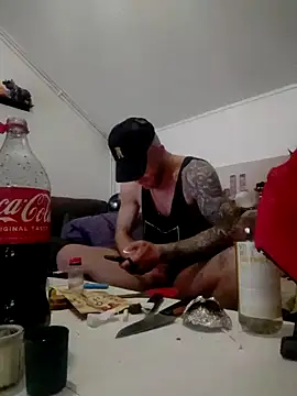 Snapshot of eltoulou chatting on 03/18/25, 02:36 eltoulou online show from 03/18/25, 02:36