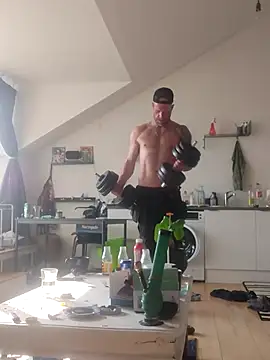 Snapshot of eltoulou chatting on 03/20/25, 01:48 eltoulou online show from 03/20/25, 01:48