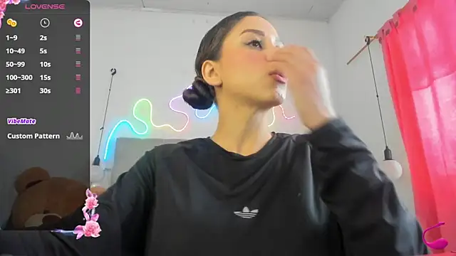 misticasexy online show from 10/01/25, 08:37