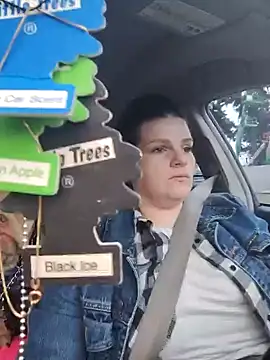 Snapshot of BeckiTooSweet chatting on 01/31/25, 12:17 BeckiTooSweet online show from 01/31/25, 12:17