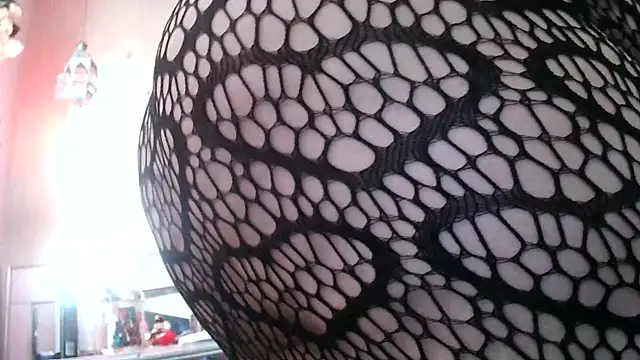 Snapshot of BeckiTooSweet chatting on 03/01/25, 05:05 BeckiTooSweet online show from 03/01/25, 05:05