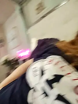 Snapshot of BeckiTooSweet chatting on 03/09/25, 08:31 BeckiTooSweet online show from 03/09/25, 08:31