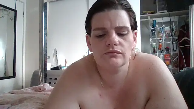 Snapshot of BeckiTooSweet chatting on 10/03/25, 09:45 BeckiTooSweet online show from 10/03/25, 09:45