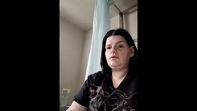 Snapshot of BeckiTooSweet chatting on 10/16/25, 10:55 BeckiTooSweet online show from 10/16/25, 10:55