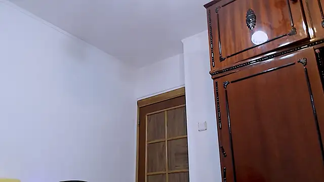 Snapshot of Catlady333 chatting on 11/14/25, 08:07 Catlady333 online show from 11/14/25, 08:07