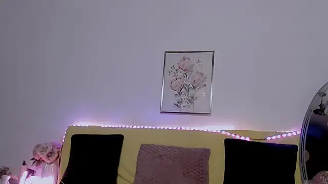 Catlady333 online show from 11/27/25, 07:38