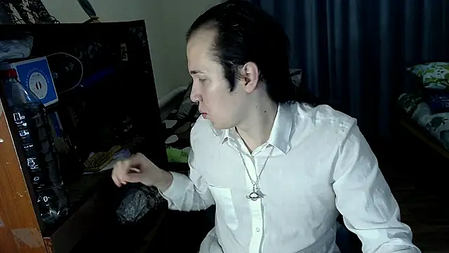 EvaMiron online show from 02/20/25, 01:25