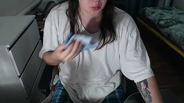 EvaMiron online show from 09/09/25, 06:57