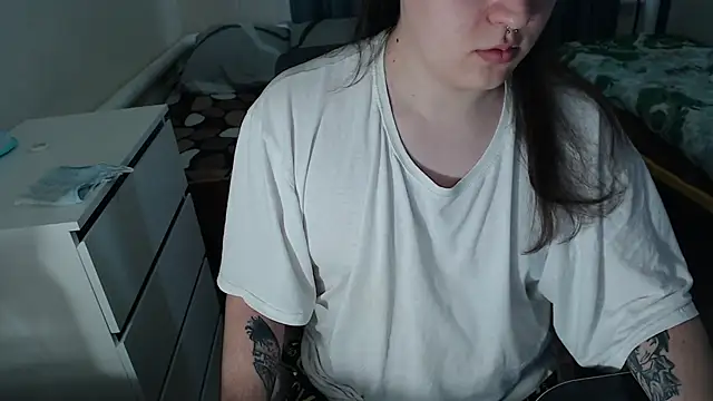 EvaMiron online show from 10/05/25, 06:56