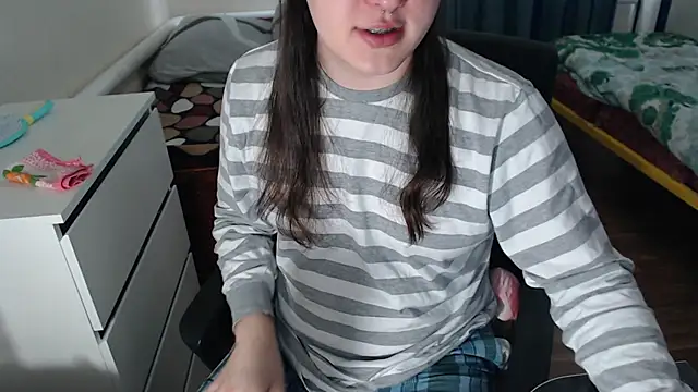 EvaMiron online show from 10/09/25, 10:46