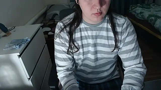 EvaMiron online show from 10/26/25, 12:33