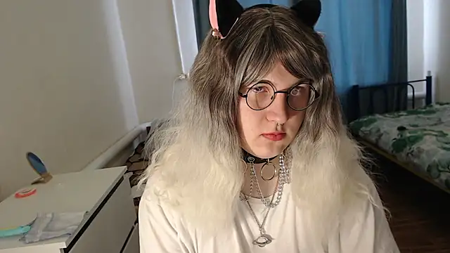 EvaMiron online show from 02/17/26, 08:22