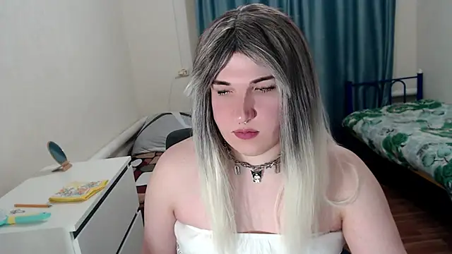 EvaMiron online show from 03/19/26, 04:55