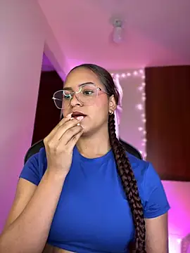 Snapshot of gretta_kler1 chatting on 12/22/24, 02:06 gretta kler1 online show from 12/22/24, 02:06