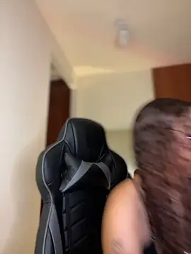 Snapshot of gretta_kler1 chatting on 12/22/24, 10:36 gretta kler1 online show from 12/22/24, 10:36