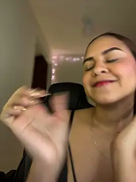 Snapshot of gretta_kler1 chatting on 12/27/24, 12:39 gretta kler1 online show from 12/27/24, 12:39