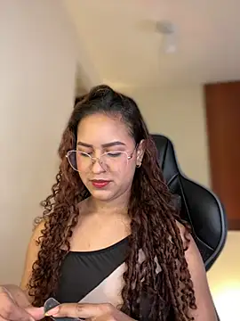 Snapshot of gretta_kler1 chatting on 01/15/25, 01:52 gretta kler1 online show from 01/15/25, 01:52